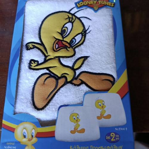 Car Headrest Covers with Tweety, new, set of 2