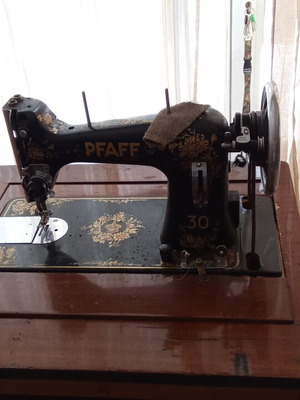 Pfaff sewing machine used, German brand, antique