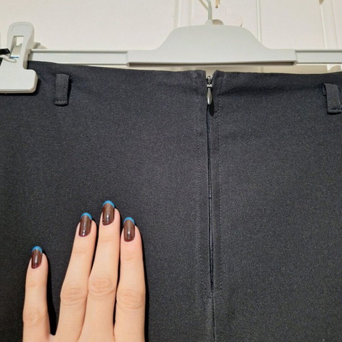 Black elastic office skirt like new, size XL