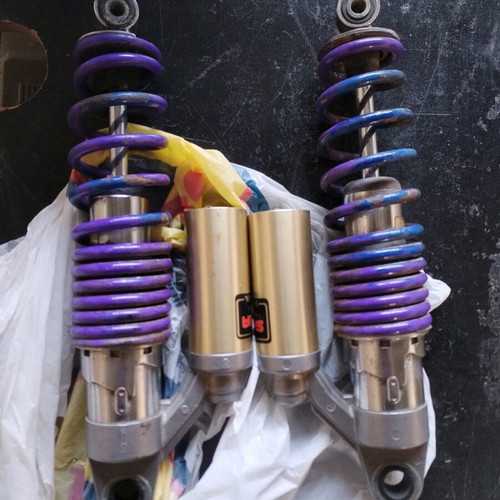Showa Honda CB 400 SF shocks used, need repair
