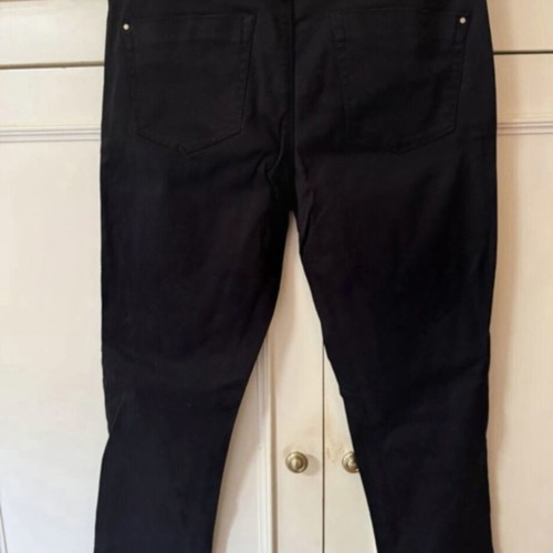 Zara high-waisted fitted black jeans like new
