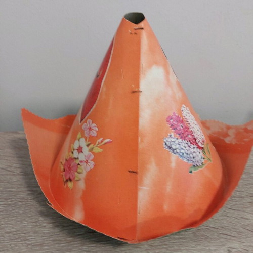 Pierrot paper hats 1970 like new, pack