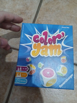 Color Yam board game like new with rare dice