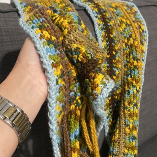 Multicolored scarf like new