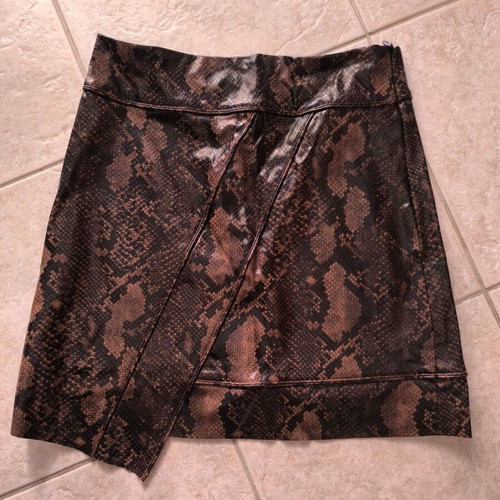 Zara skirt brown leather texture new XS with zipper