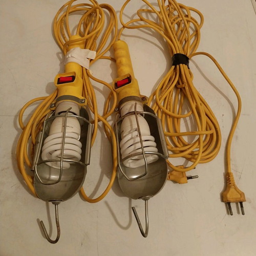 Set of 2 Professional Work Lamps like new, metal construction