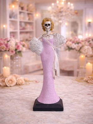 Decorative Gothic figure Diva in Pink new, polyresin