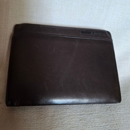 Samsonite leather wallet like new, brown chocolate color