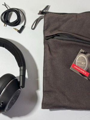 Plantronics Voyager 8200 UC Bluetooth headphones used, active noise cancelling