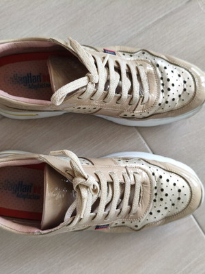 Γυναικεία δερμάτινα sneakers Callaghan Adaptaction νούμερο 37 σαν καινούργιο μπεζ