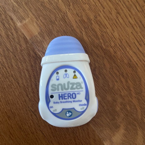 Snuza Hero MD baby breathing monitor like new with box