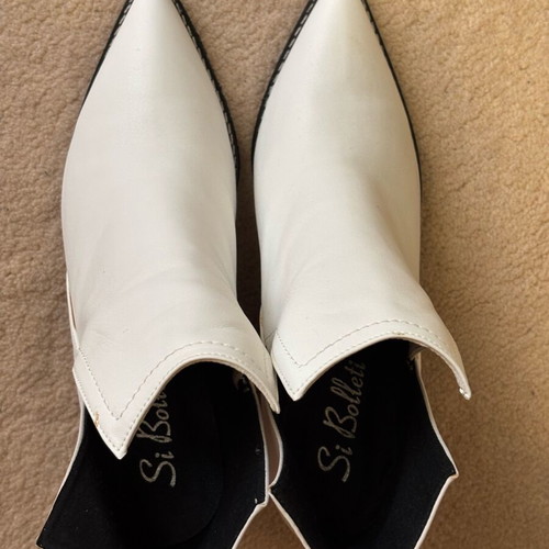 White ankle boots with side openings, brand new