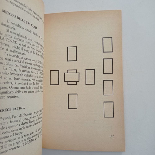 I Tarocchi book used, Italian
