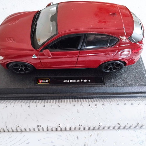 Alfa Romeo Stelvio 1:24 miniature car new without box