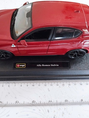 Alfa Romeo Stelvio 1:24 miniature car new without box