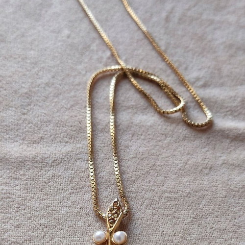 Gold-Plated Steel Necklace with Pearls Like New