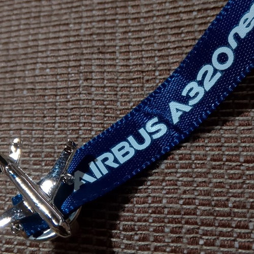 Airbus A320neo Collectible Pin Official Aviation Souvenir new