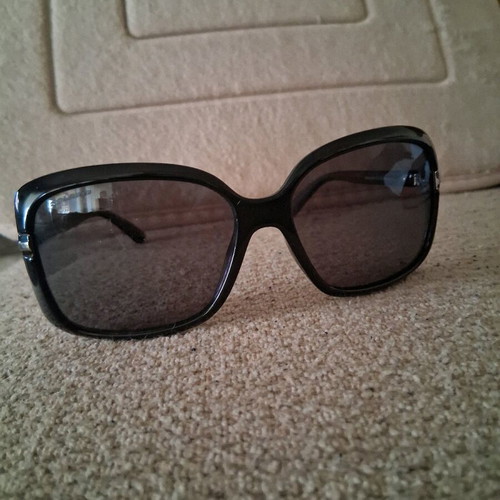 Solano sunglasses square like new, black