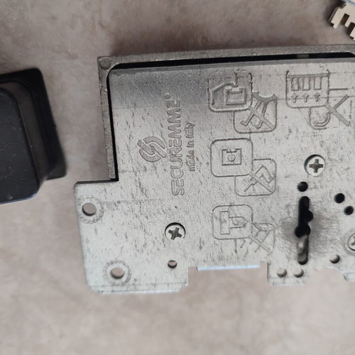 Securemme Left Door Security Lock with Combination Kit like new