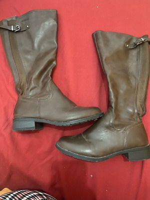 Brown leather boots below the knee used, size 38