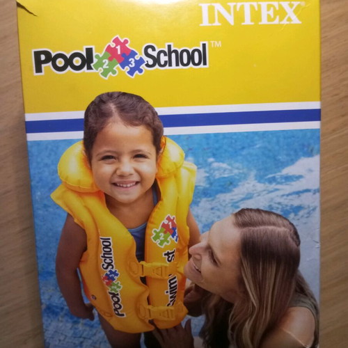 Children's life jacket like new