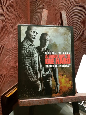 A Good Day To Die Hard Blu-ray Steelbook like new
