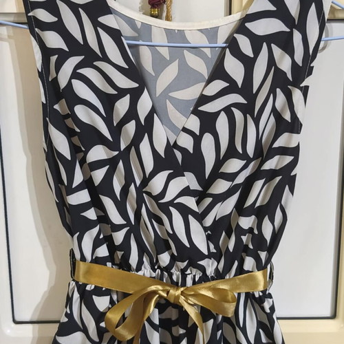 Wrap dress black and white with pockets like new, S/M/L