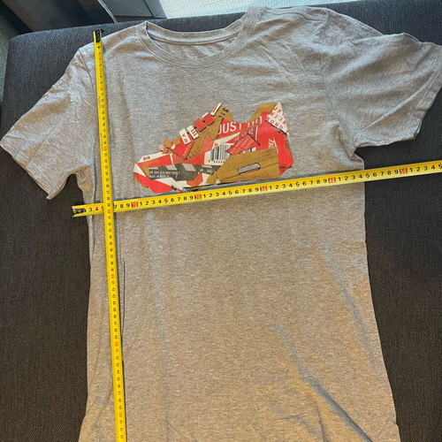 Nike T-Shirt used, size Small, gray