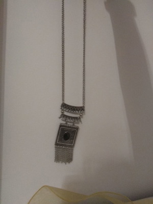Women's metal necklace