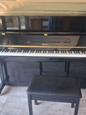 Schaefer 116WH Black upright acoustic piano with bench