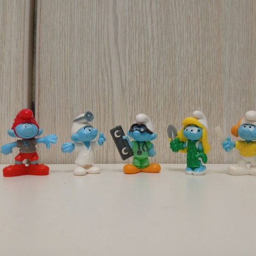 Kinder Surprise Joy Smurf figures set used