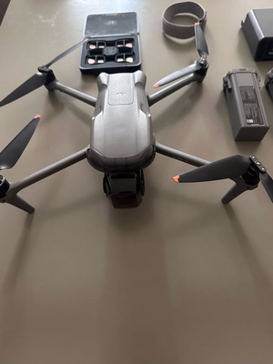 DJI Air 3 Fly More Combo drone like new, excellent condition