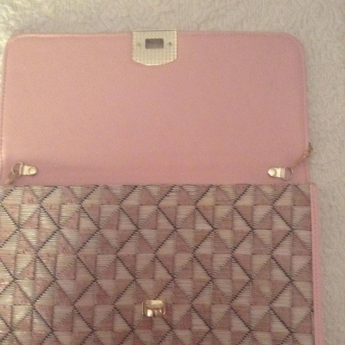 Straw crossbody envelope bag used in pink shades