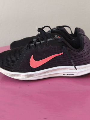 Nike Downshifter 8 running shoes, women's, black, size 36