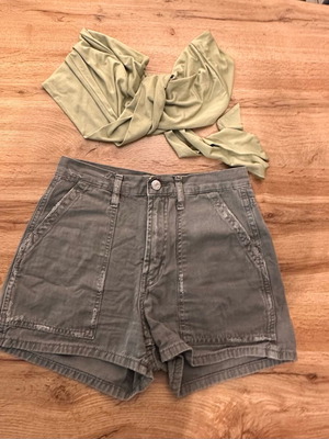 Shorts with versatile top Zara like new, size XS