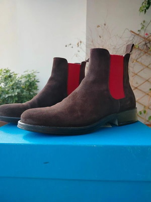 Chealsea suede boots used, brown, size 38