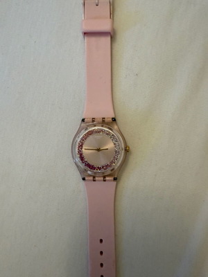 Swatch women's watch like new, pink battery-powered
