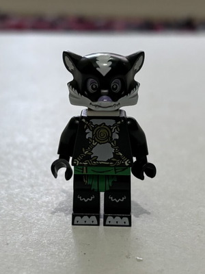 Skinnet Legends of Chima minifigure like new loc029