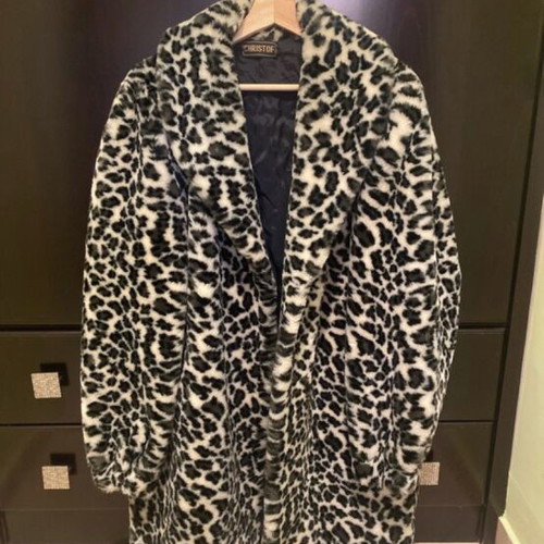Eco fur like new, size L, black and gray