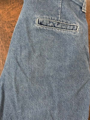 Bershka high-waisted jeans with denim belt like new, size XS