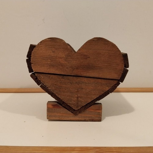Heart-shaped wooden storage box like new, 18x15 cm