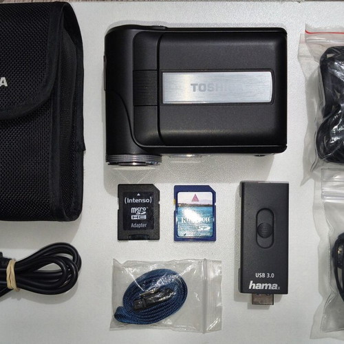 Toshiba Camileo PX1333E full set like new with accessories