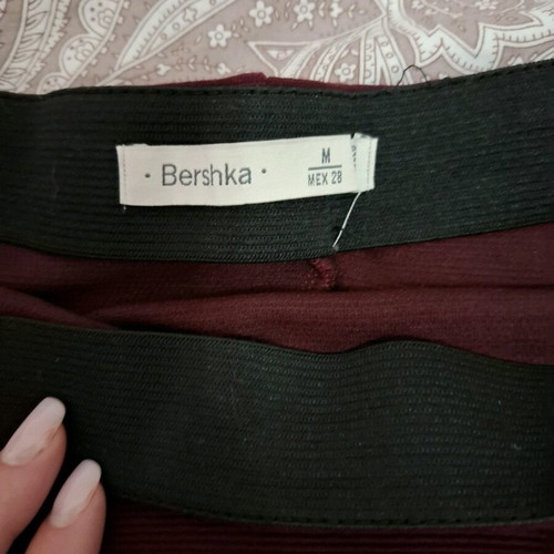Mini skirt like new, burgundy, size M