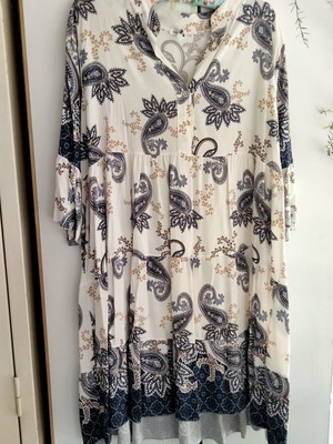Boho dress made in Italy 100% viscose XL new
