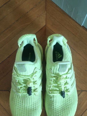 Adidas Ivy Lime Green Unisex Athletic Shoes size 39 1/3 used