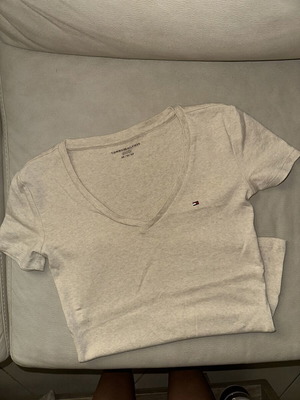 Tommy Hilfiger women's beige T-shirt XS