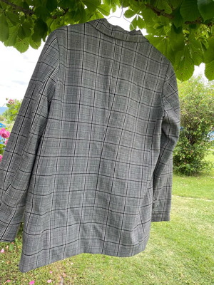 Stradivarius checked grey jacket size L like new