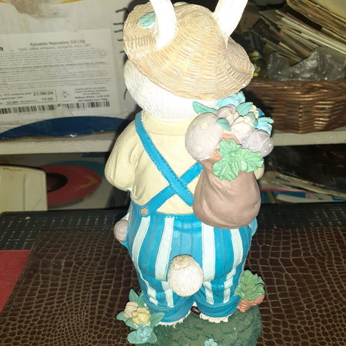 Rabbit figurine with shopping new, made of plastic