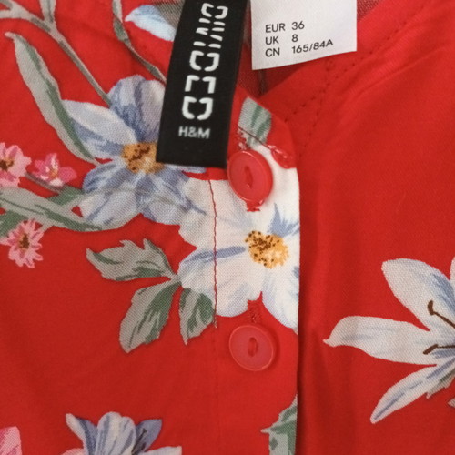 Floral top used, size M
