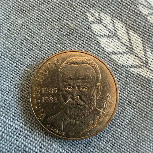 French 10 Francs coin 1985 Victor Hugo